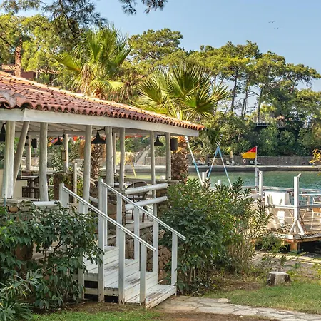 Bay - Adults Only 5*