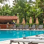 Hotel Bay - Adults Only