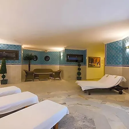 Bay - Adults Only 5*
