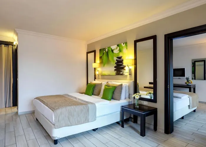 Bay - Adults Only 马尔马里斯